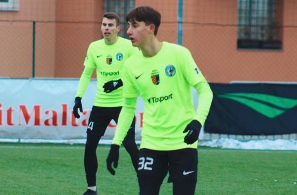 Do Startu přichází ofenzivní záložník Simon Studený